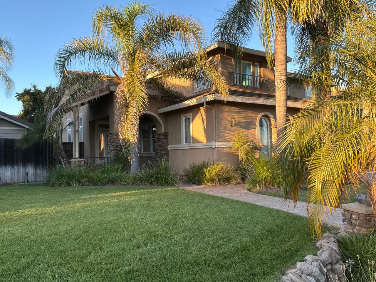 885 Boltzen Court - Photo 1