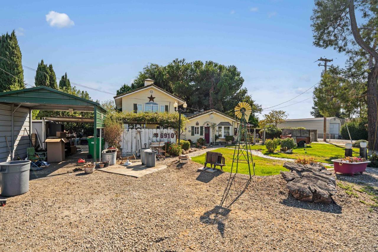 6910 Lathrop Road - Photo 1