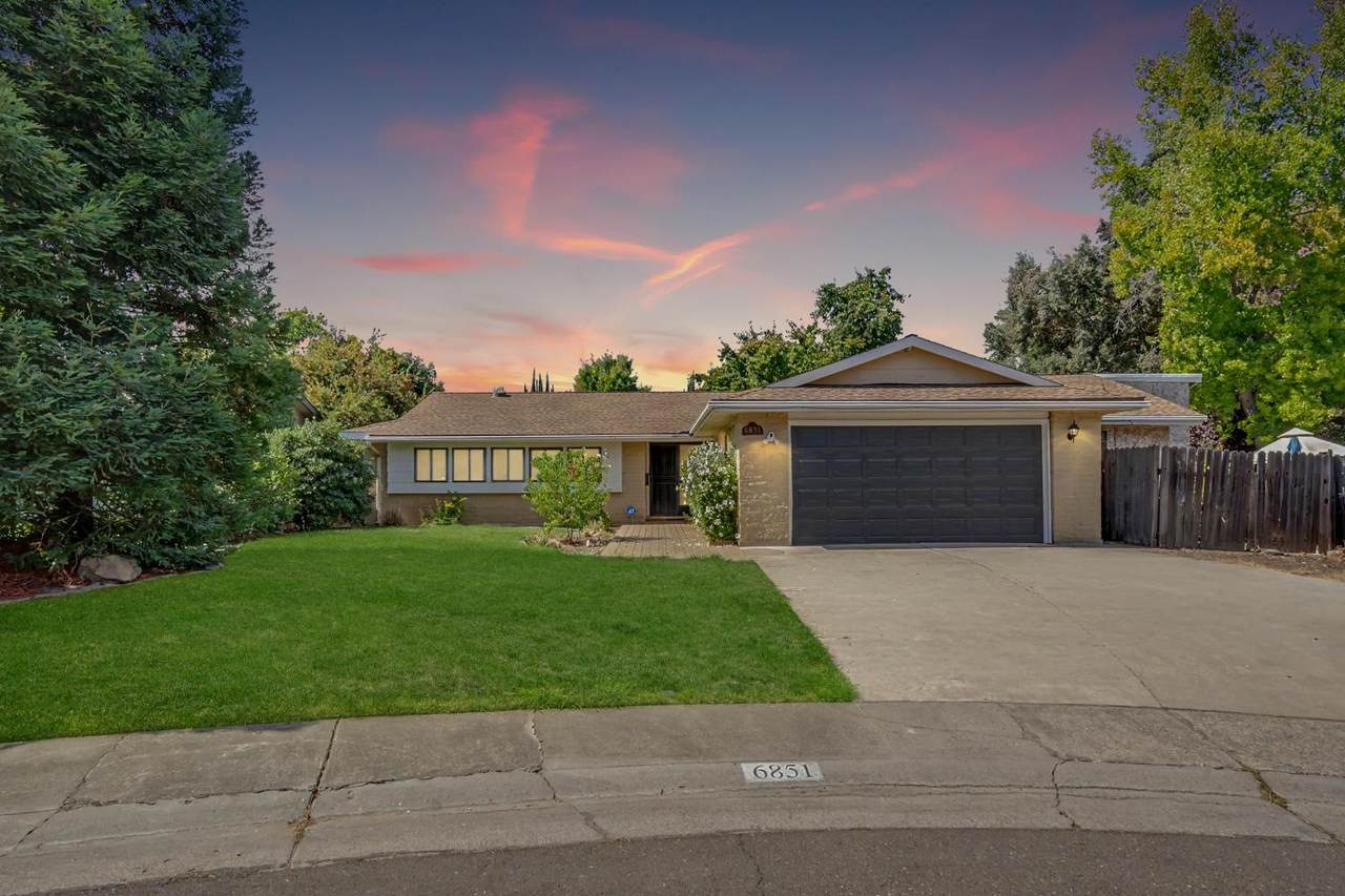 6851 Albury Street - Photo 1