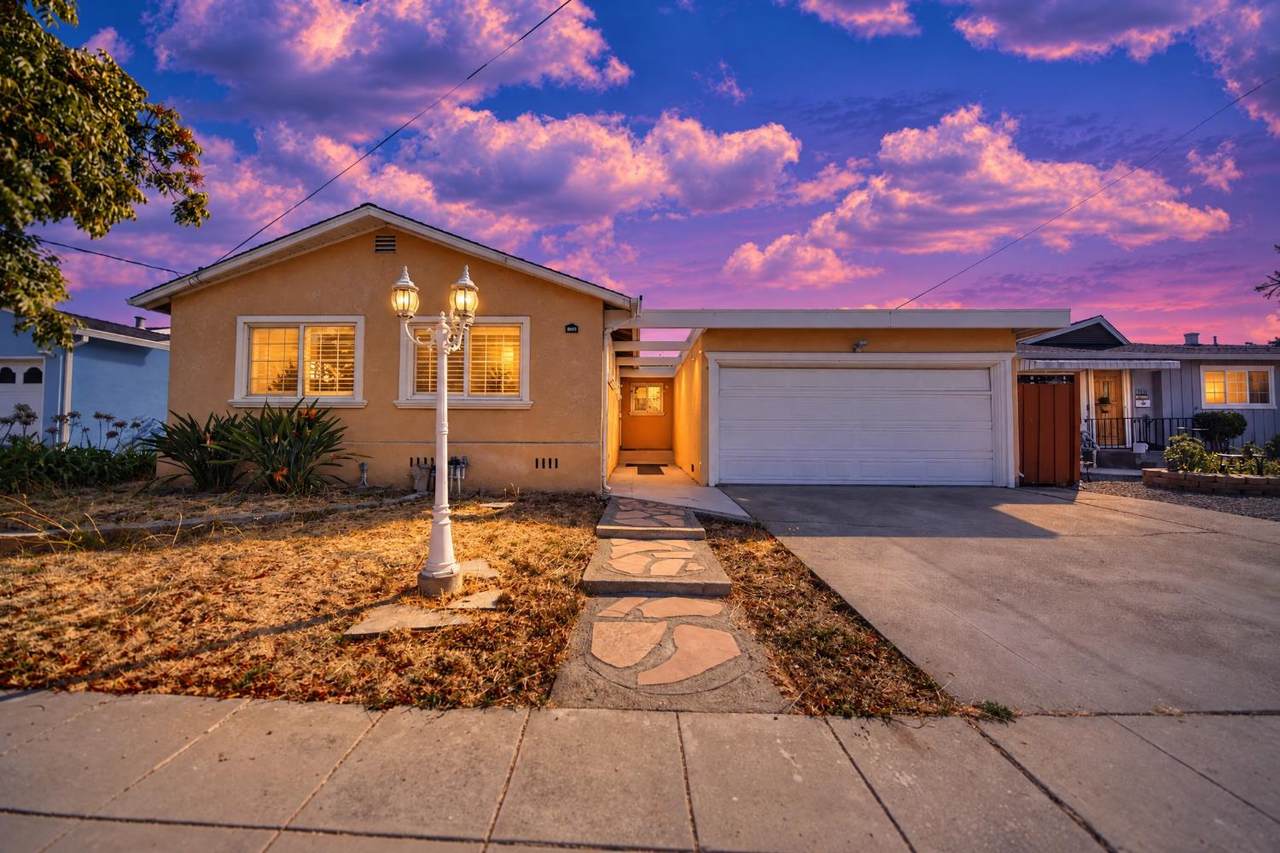27006 Jennings Way - Photo 1