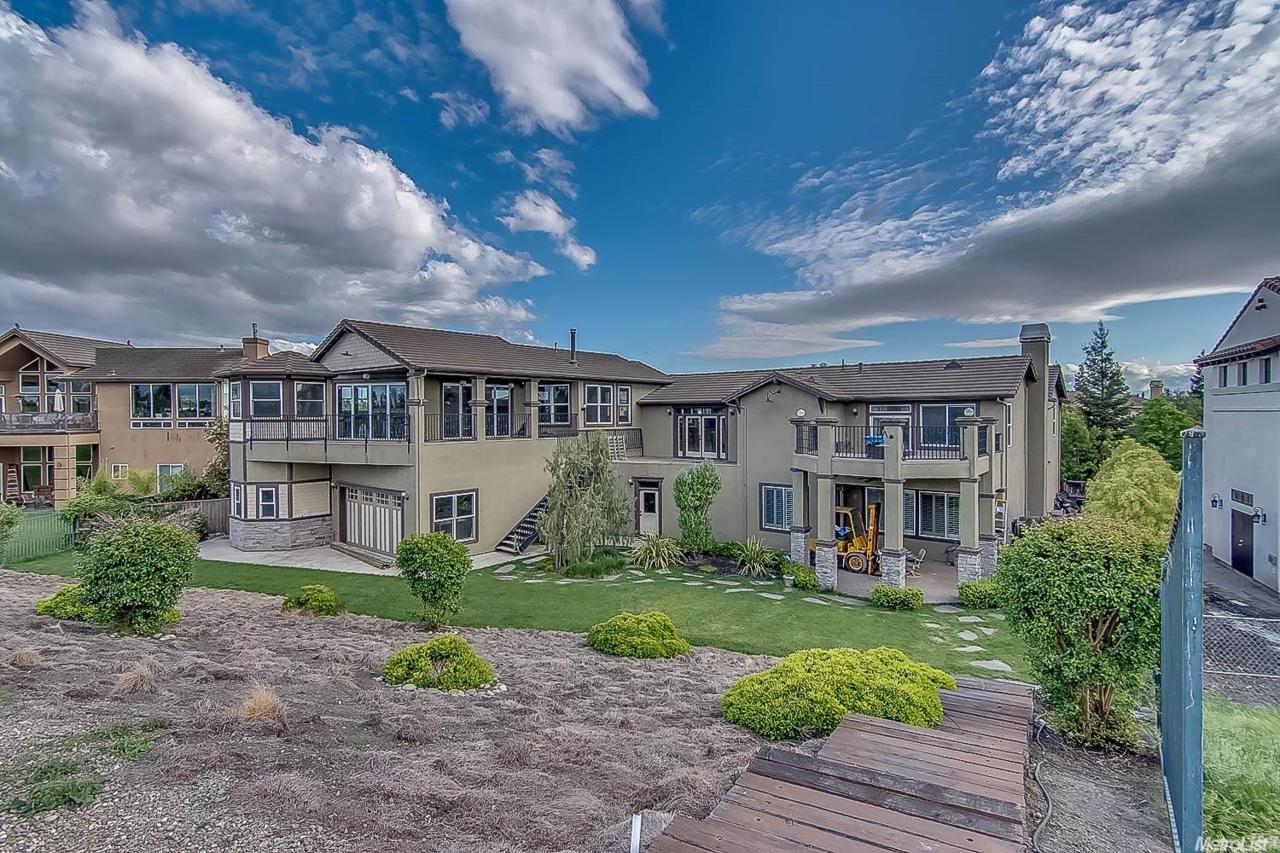 4319 Riverbank Court - Photo 1