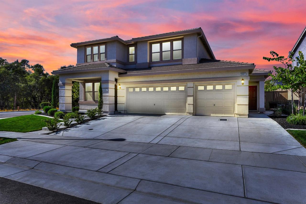 5001 Prairie Grass Wy - Photo 1