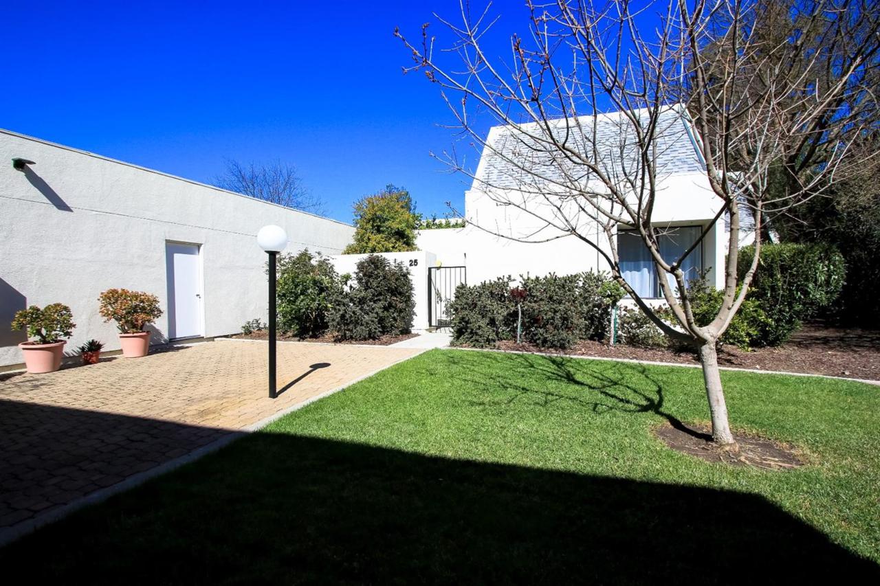 909 Alvarado Avenue - Photo 1