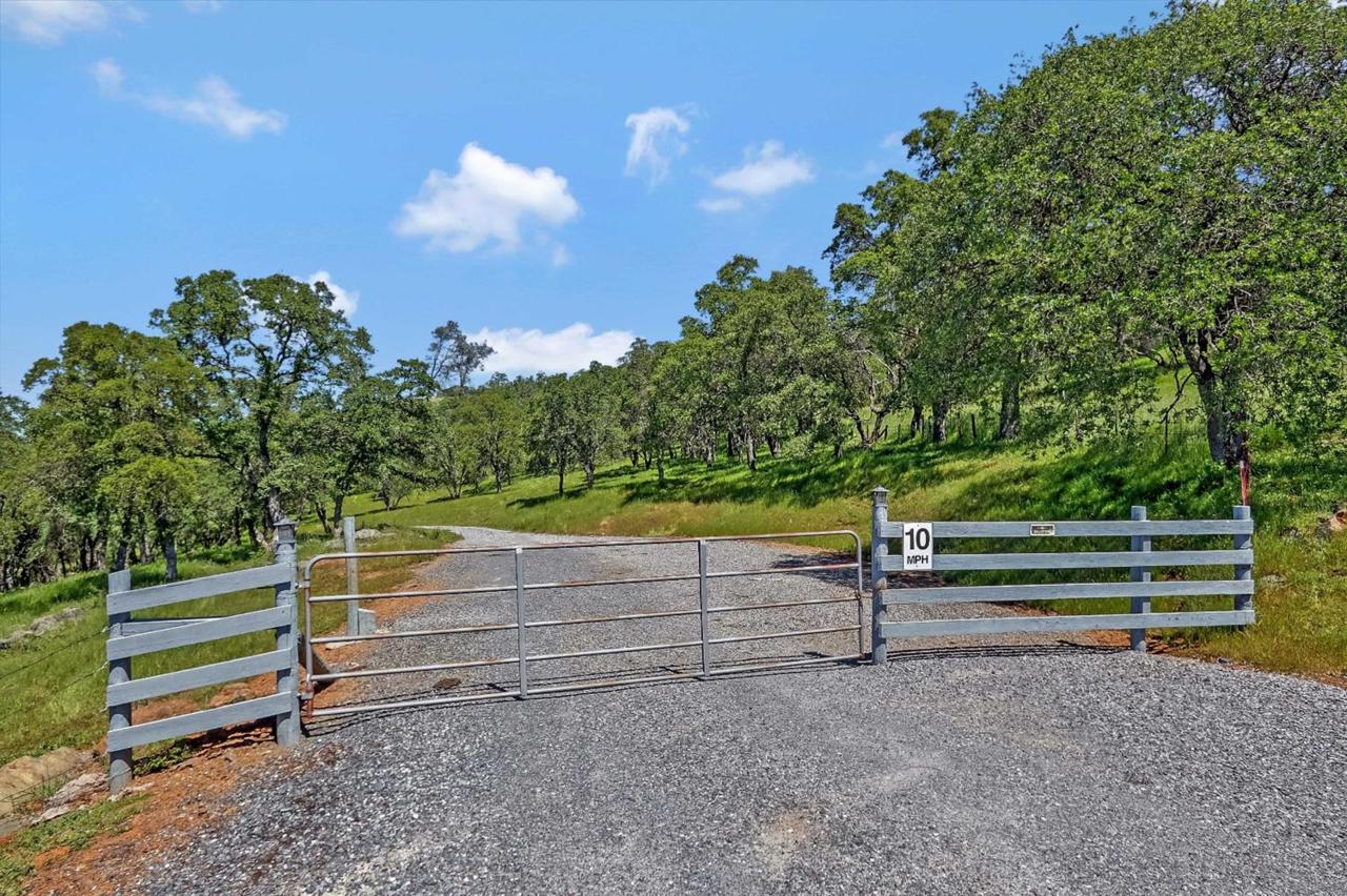 5135 Paloma Road - Photo 1