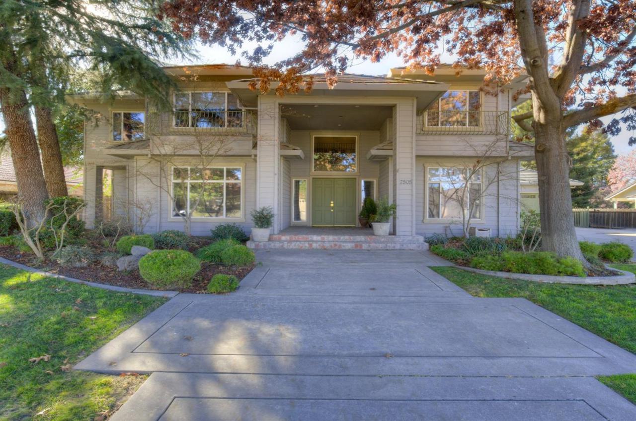 7505 Spy Glass Drive - Photo 1
