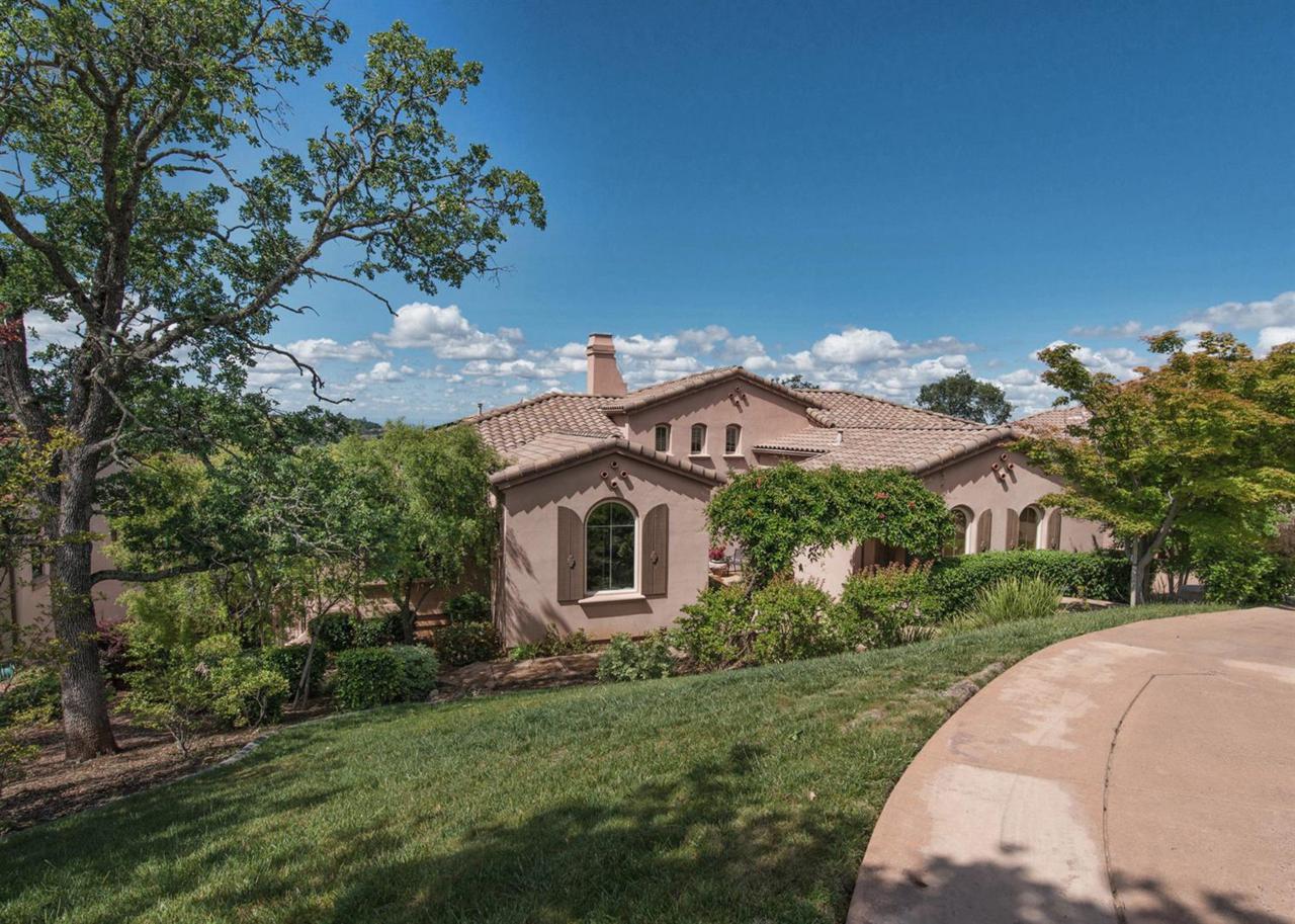 5472 Sur Mer Drive - Photo 1