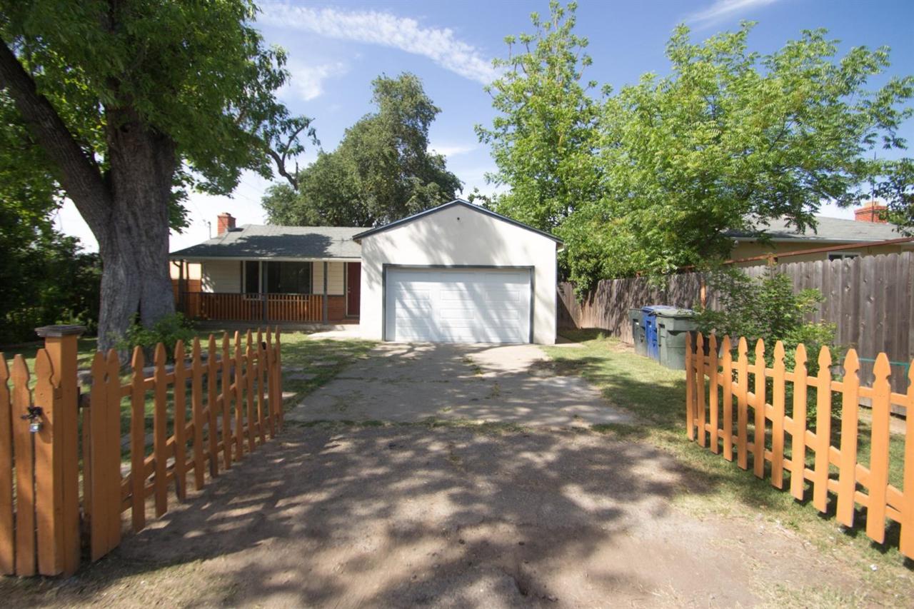 1535 Los Robles Boulevard - Photo 1