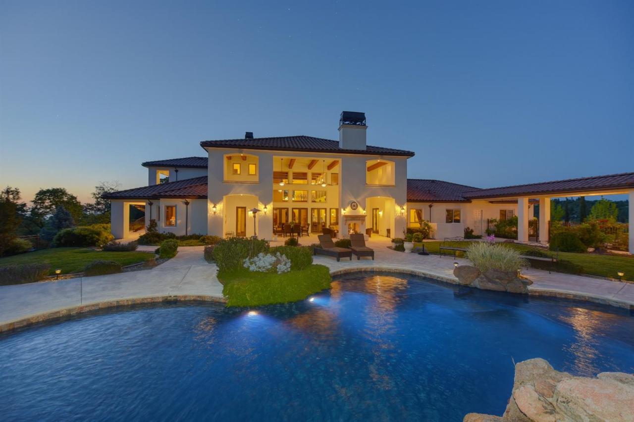 5002 Coronado Drive - Photo 1
