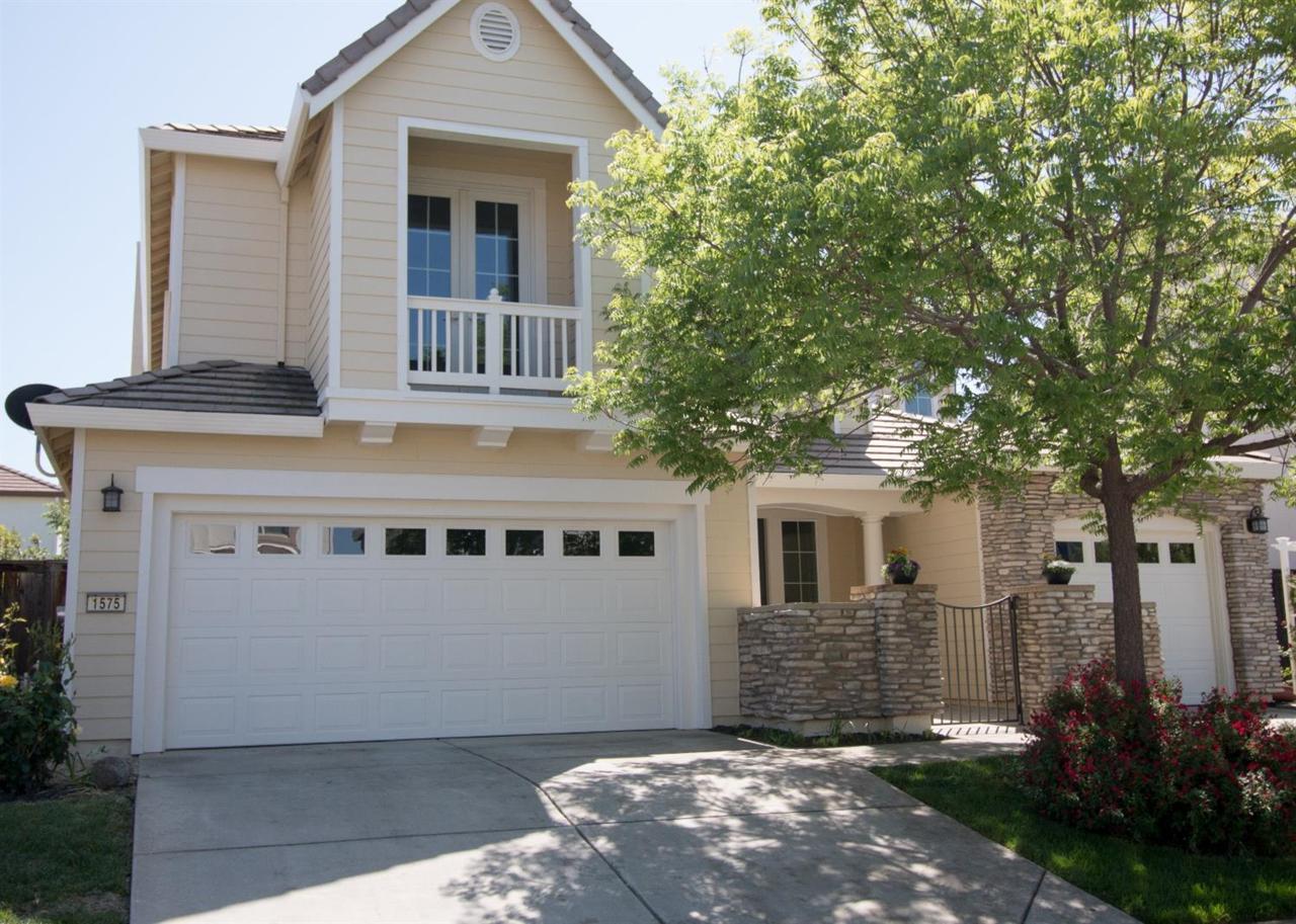 1575 Ainsworth Lane - Photo 1