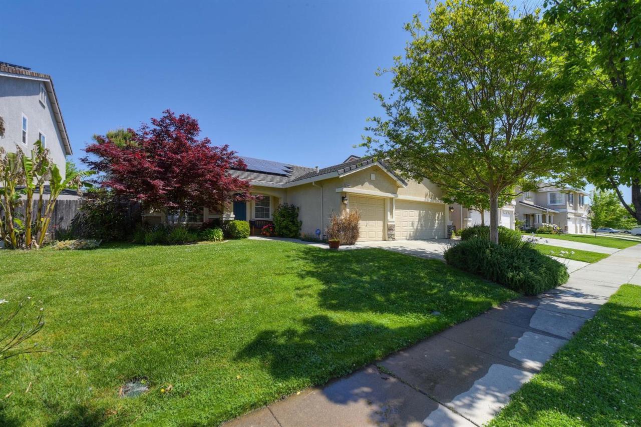 1640 Orinda Place - Photo 1