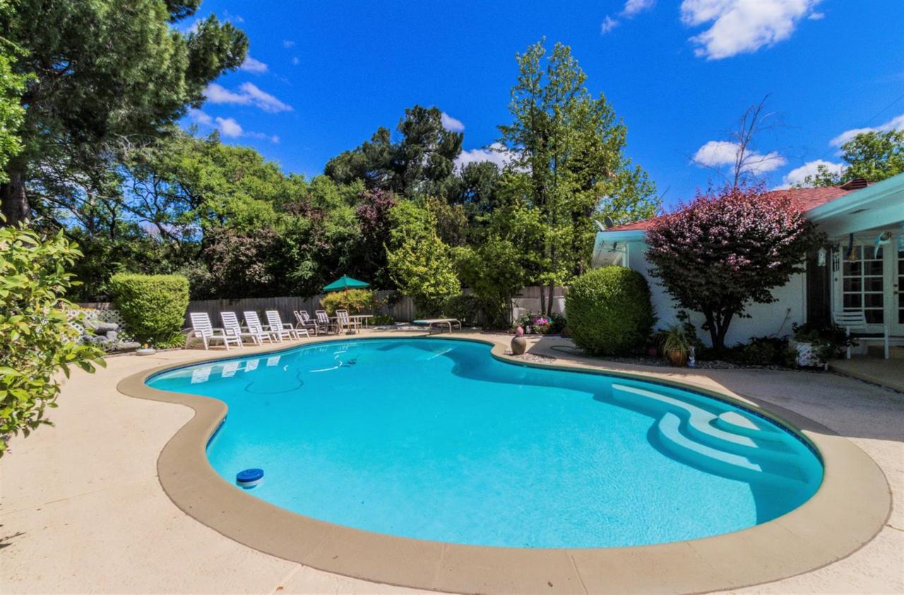 6831 Mercedes Avenue - Photo 1