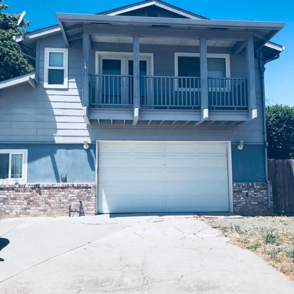 225 Chestnut - Photo 1
