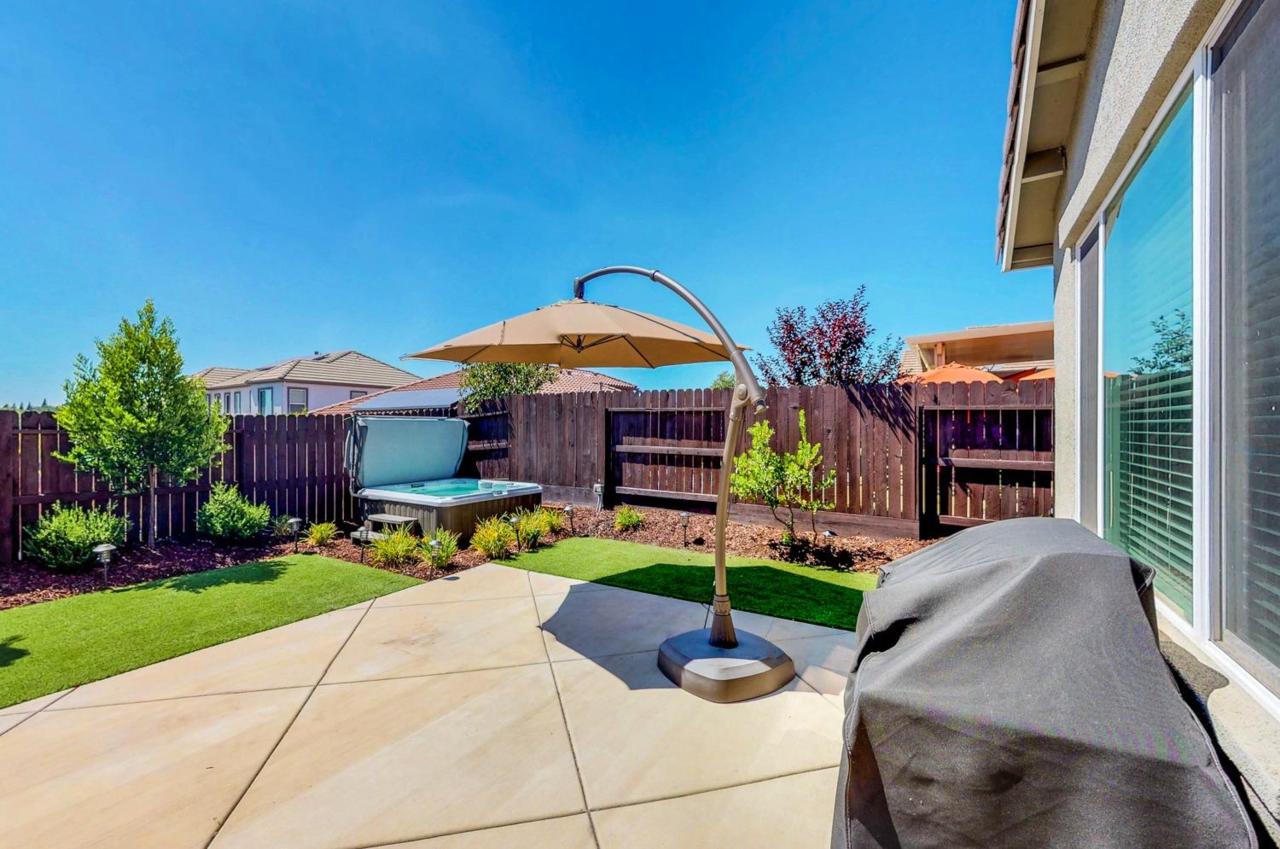 3764 Giggs Way - Photo 1