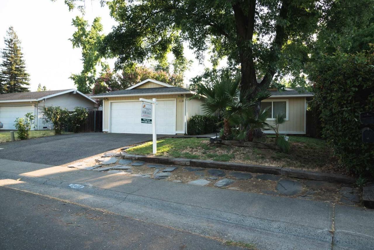 2419 Stokewood Way - Photo 1