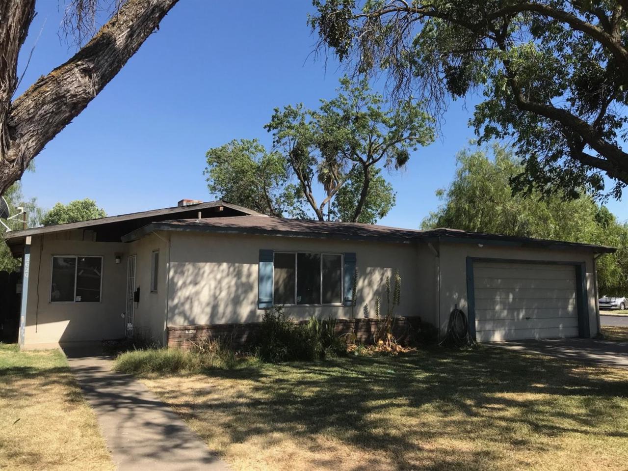 2620 Green Street - Photo 1