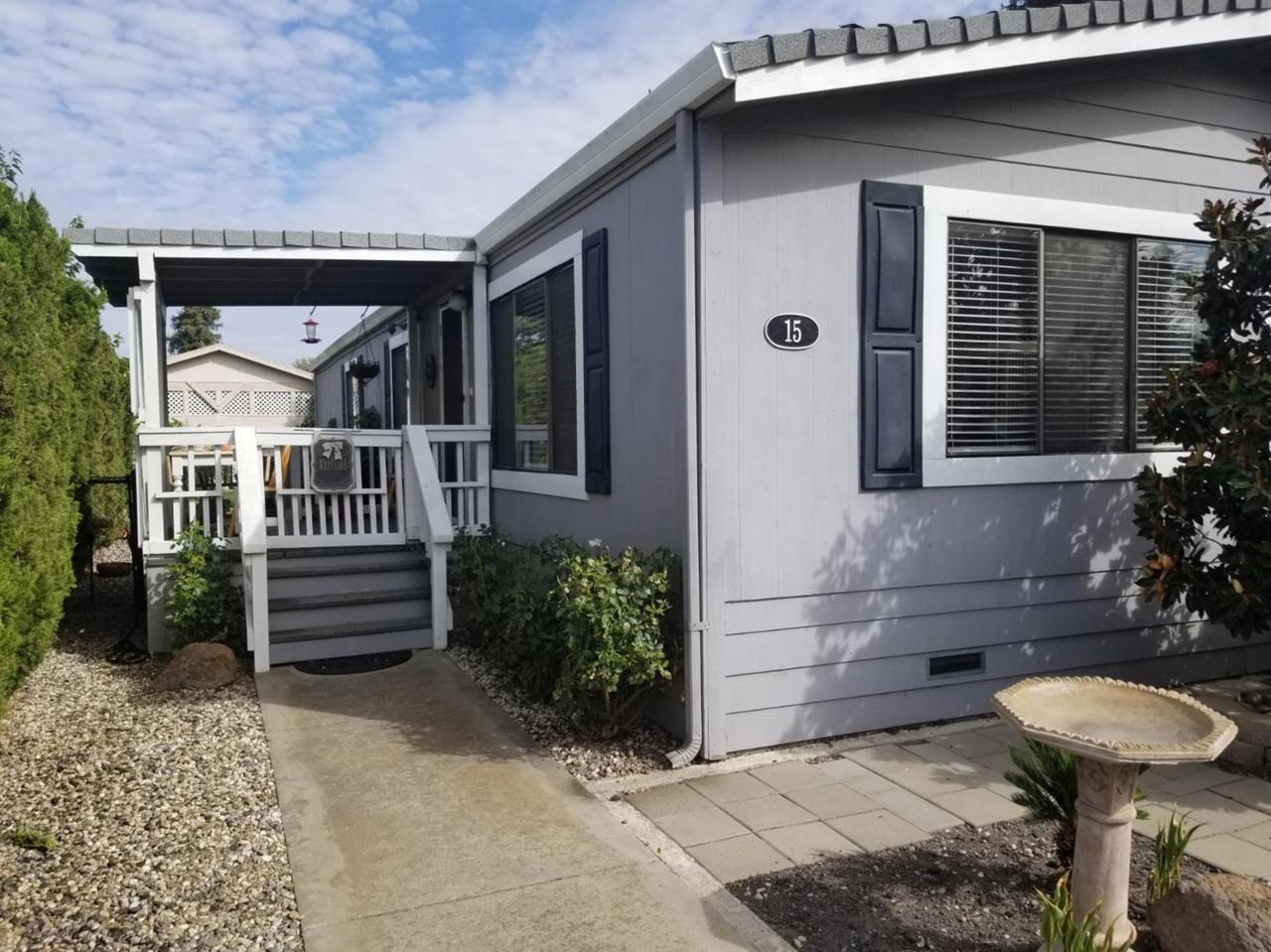 15 Wild Rose Court - Photo 1