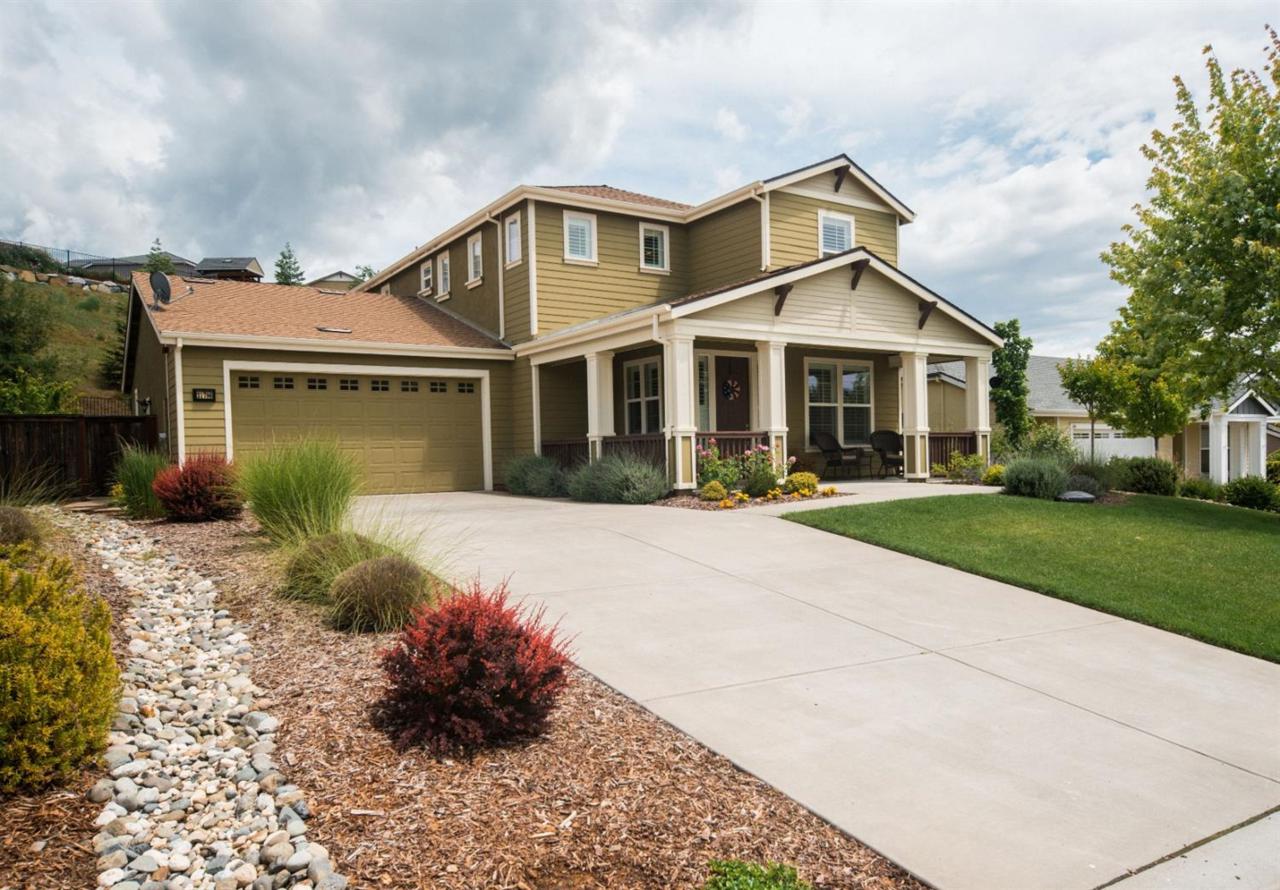 21786 Cascade Crossing Road - Photo 1