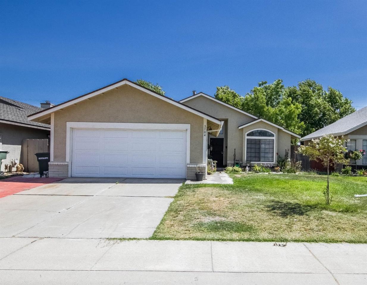2704 River Creek Circle - Photo 1