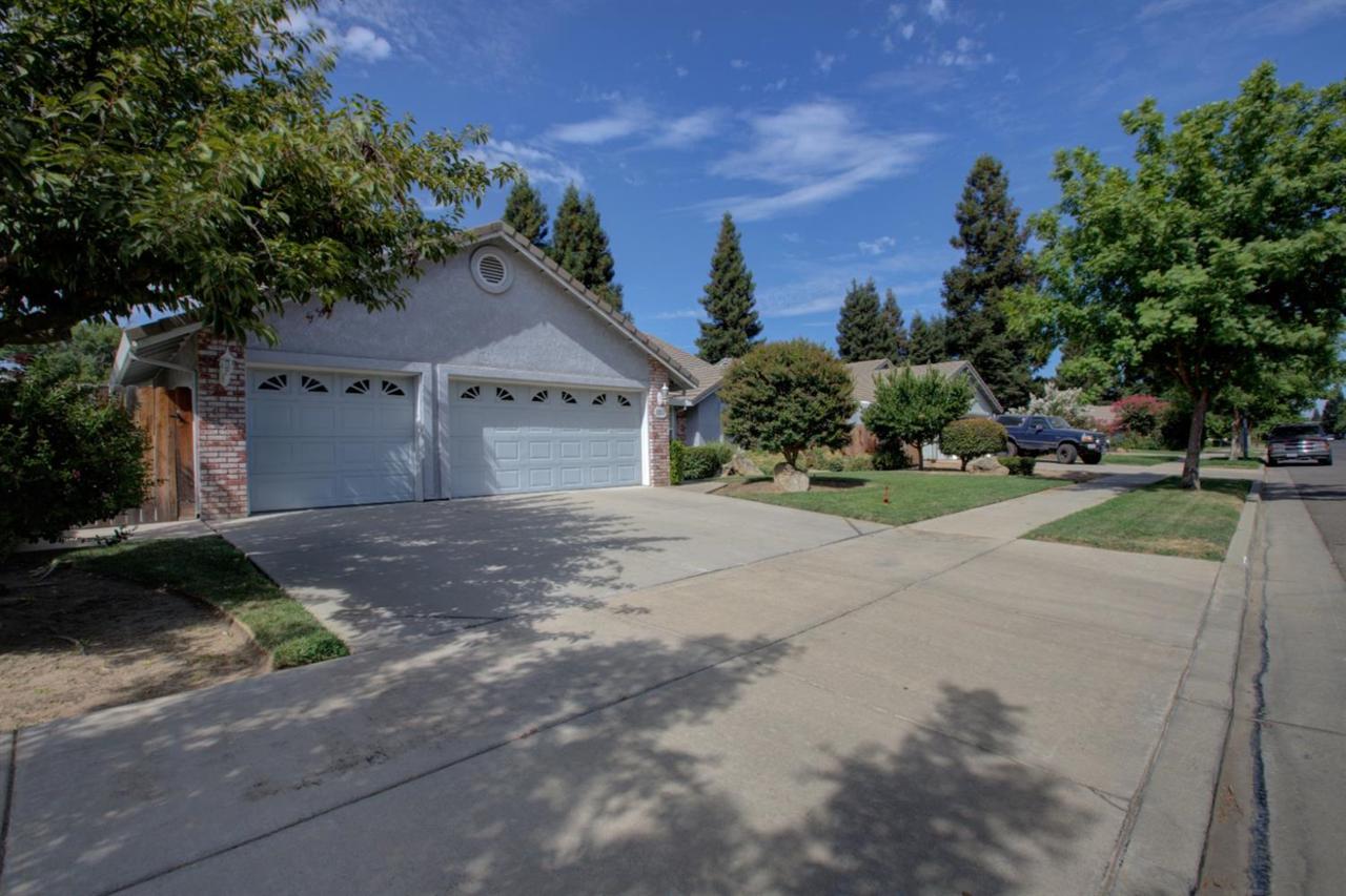 1261 Donna Avenue - Photo 1