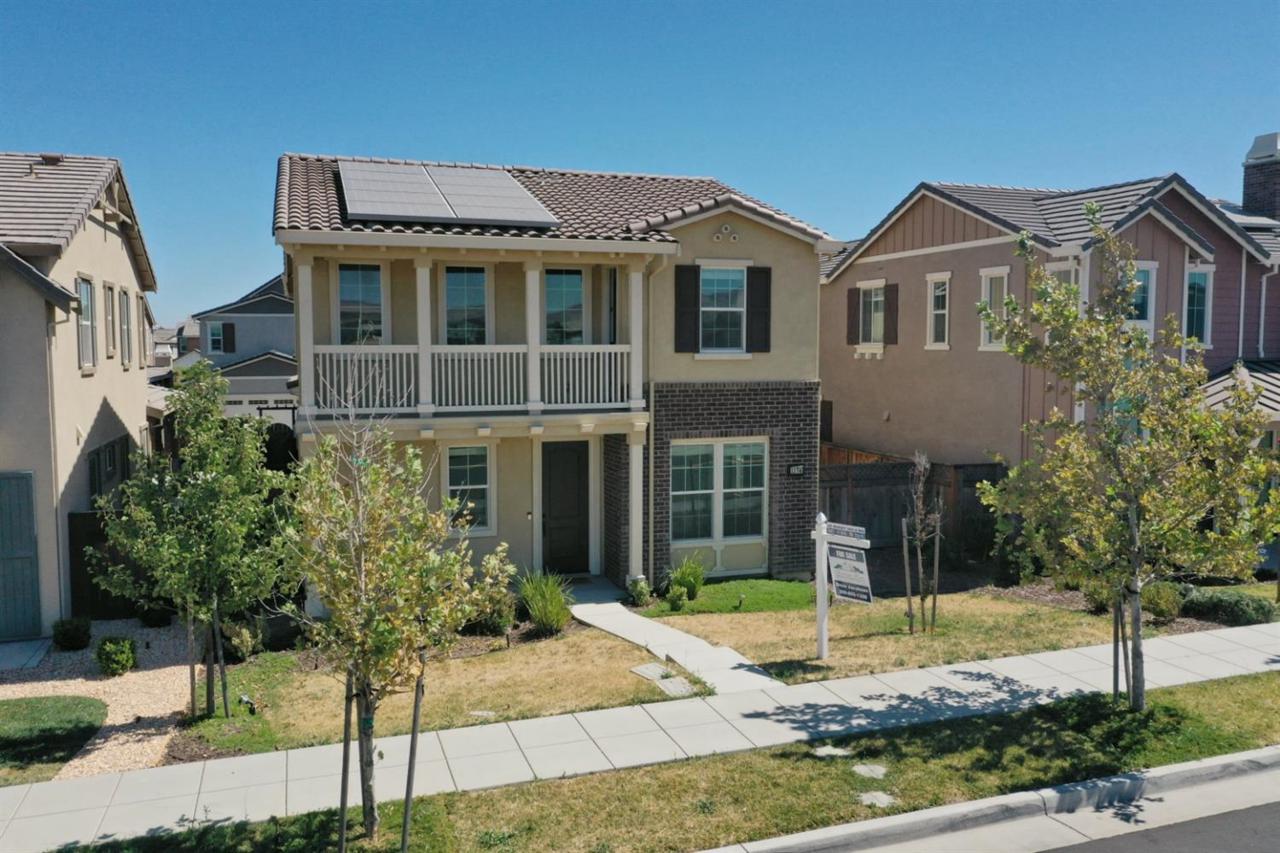 1174 Vecindad Street - Photo 1
