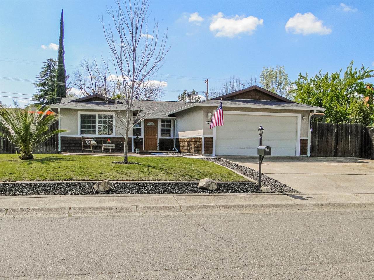 132 Rugosa Drive - Photo 1