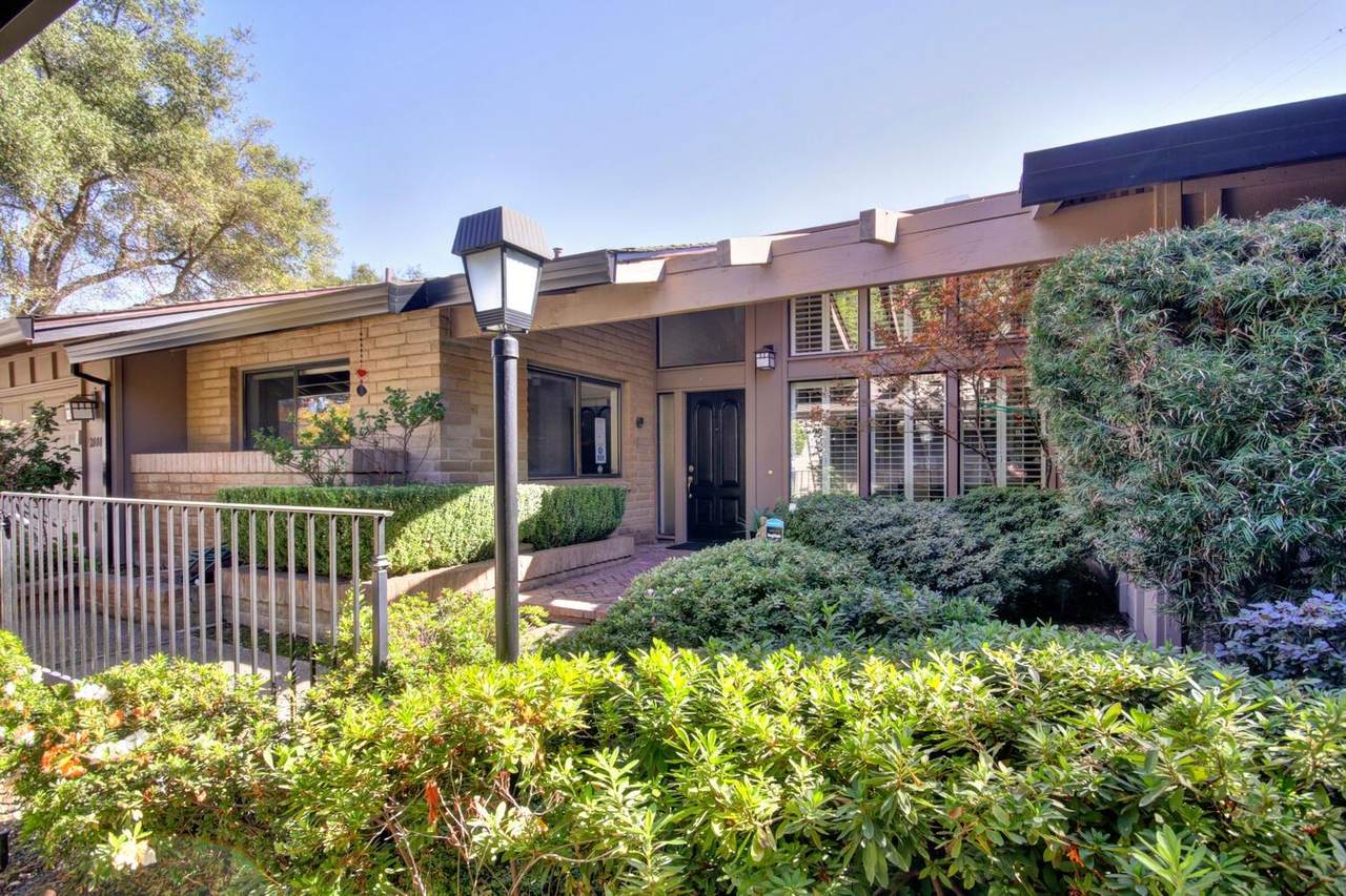 2808 Calle Vista Way - Photo 1
