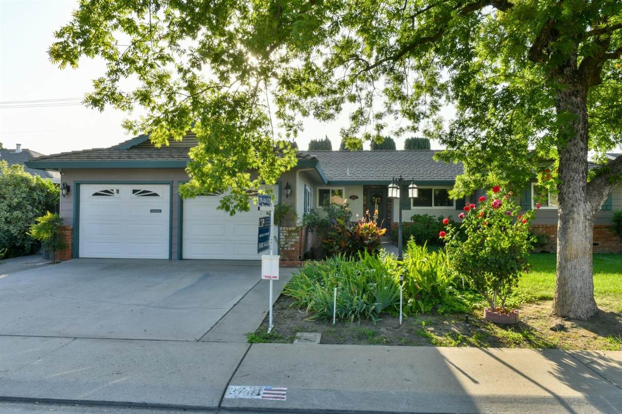3701 Poinsettia Drive - Photo 1
