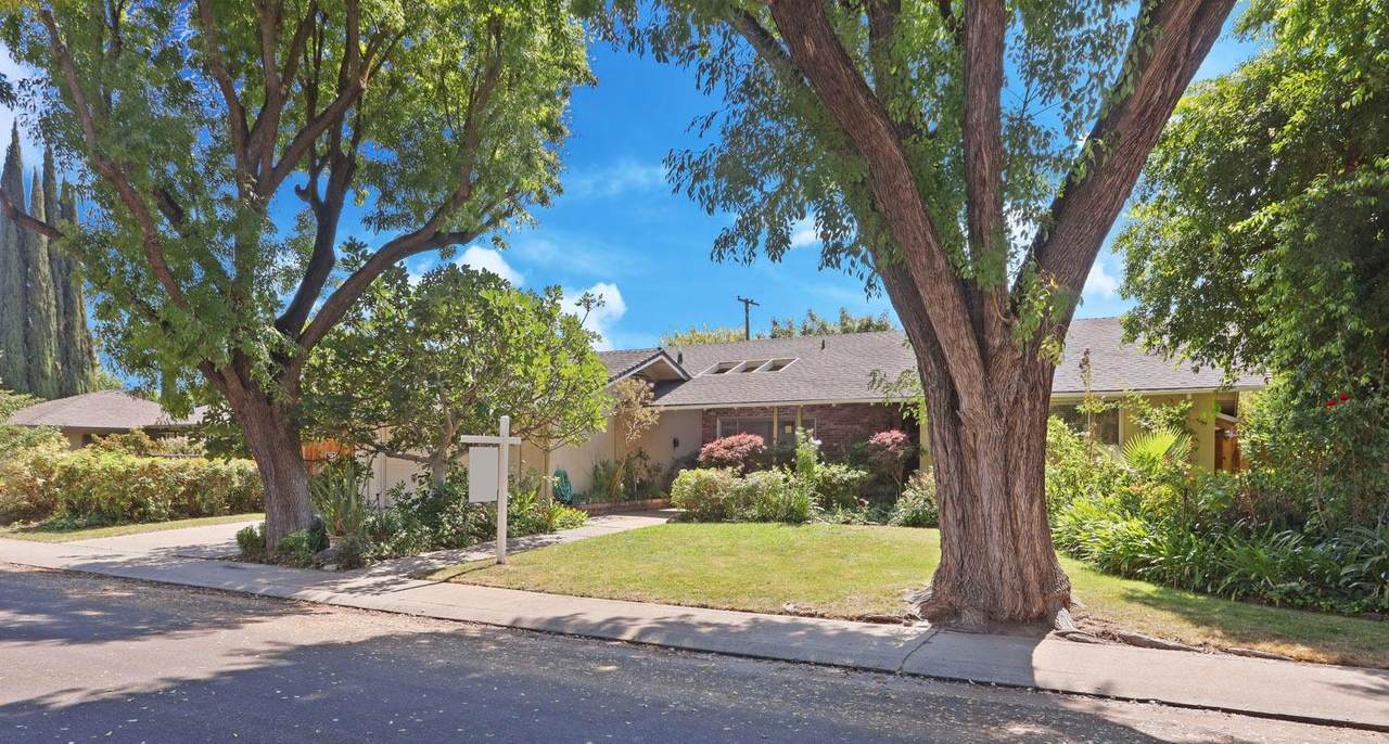 2656 Sheridan Way - Photo 1