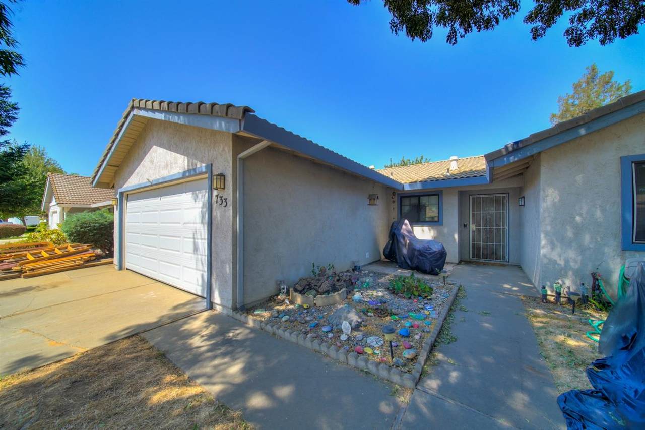 733 Prairie Court - Photo 1