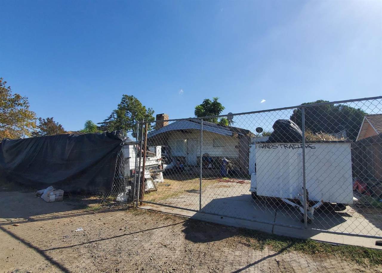 1202 Garden Avenue - Photo 1