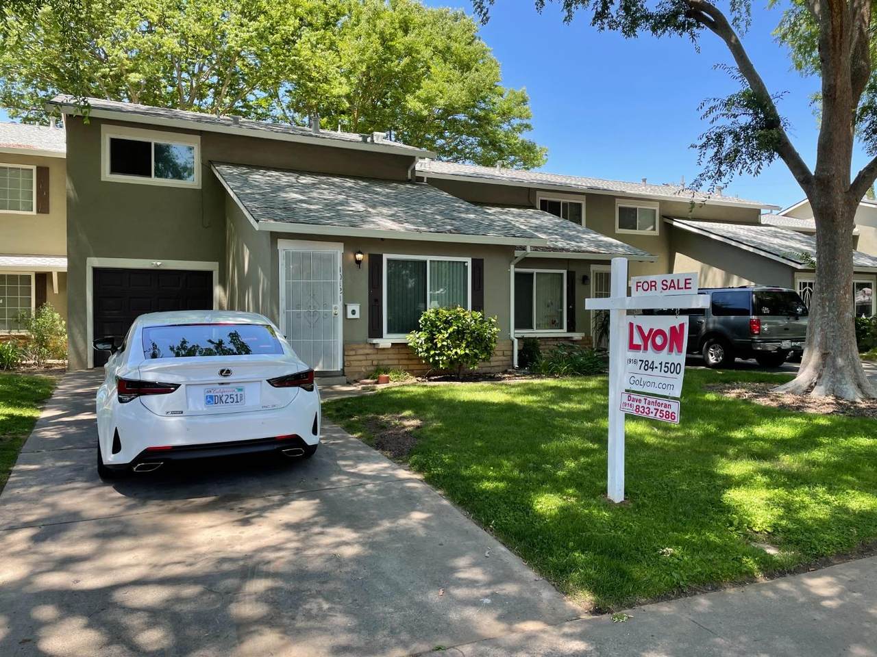 10121 Malaga Way - Photo 1