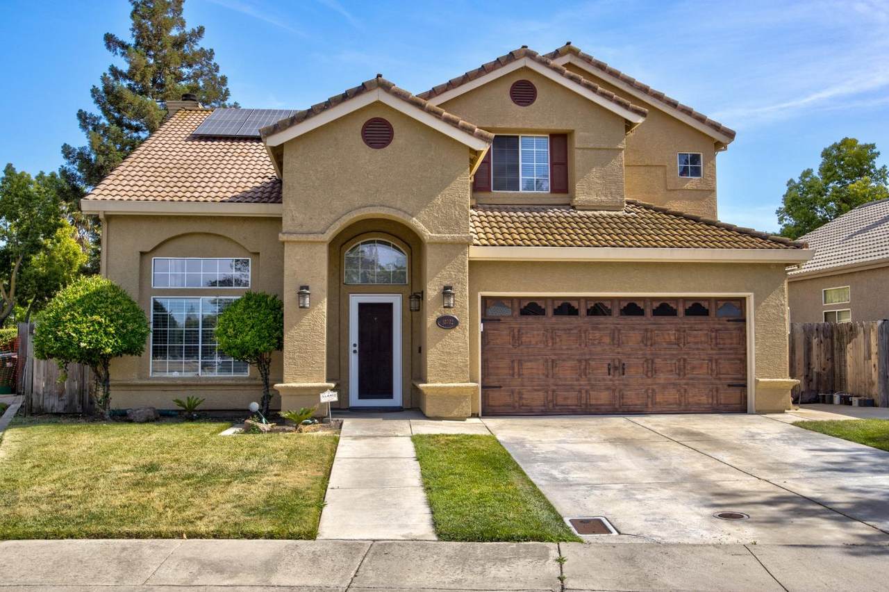 10702 Pleasant Valley Circle - Photo 1