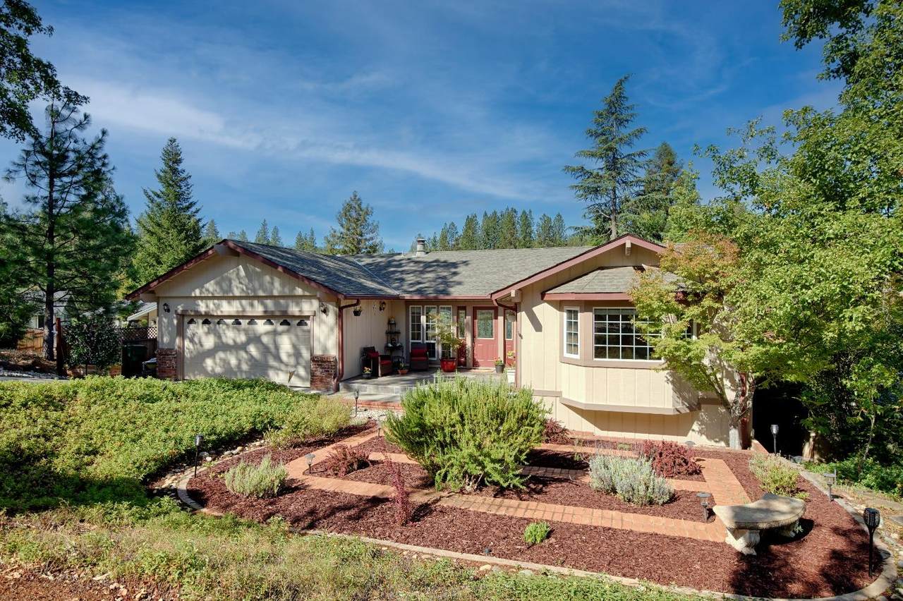 25092 Long Court - Photo 1