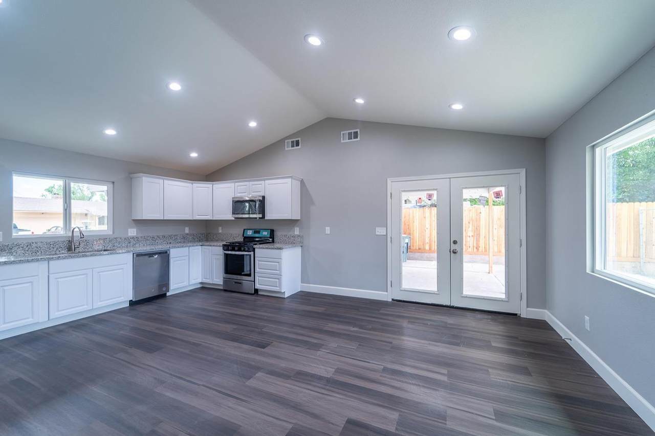 310 Lelah Avenue - Photo 1