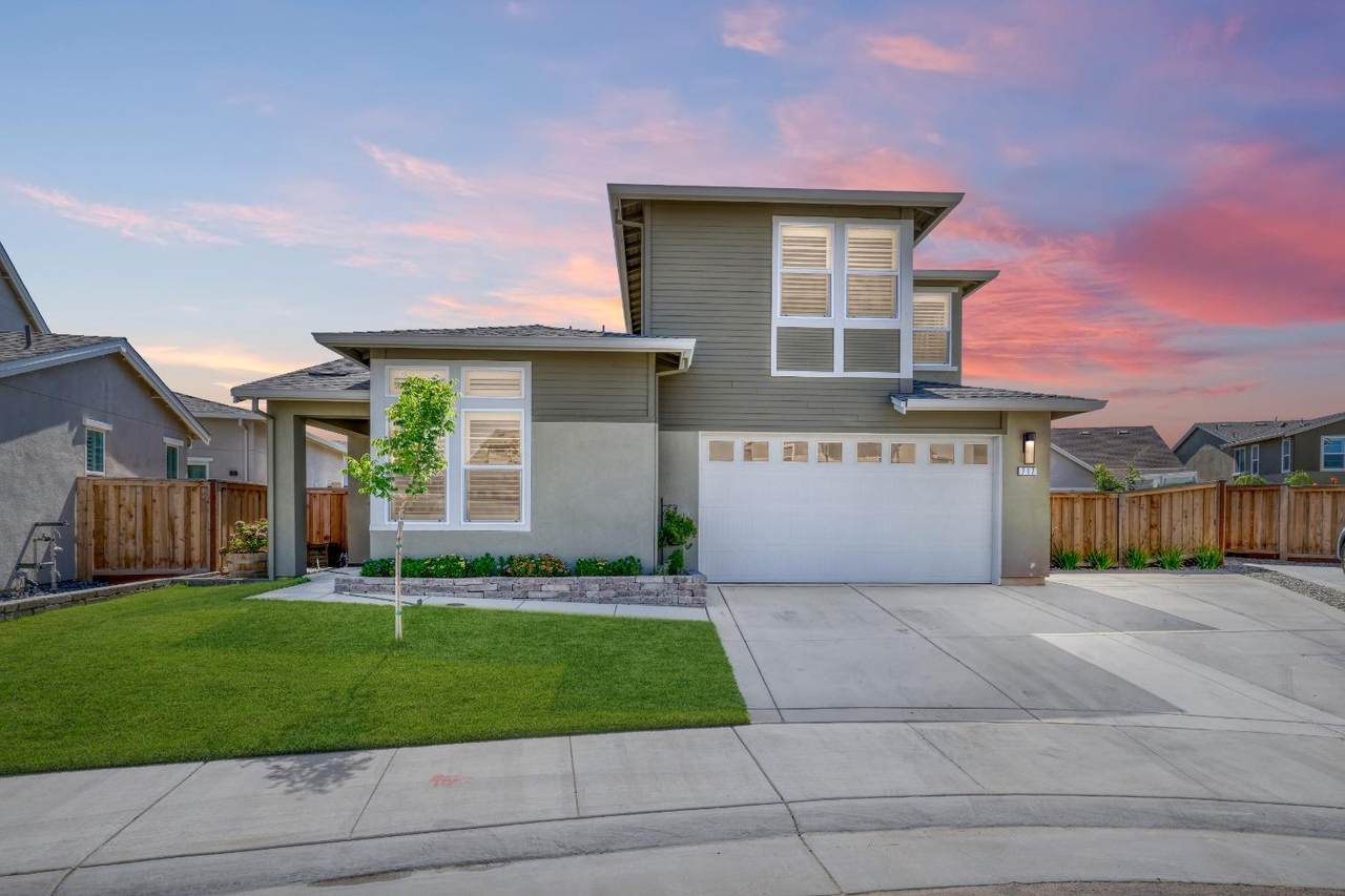 717 Salters Court - Photo 1