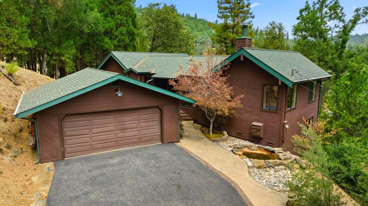 16804 Annie Drive - Photo 1