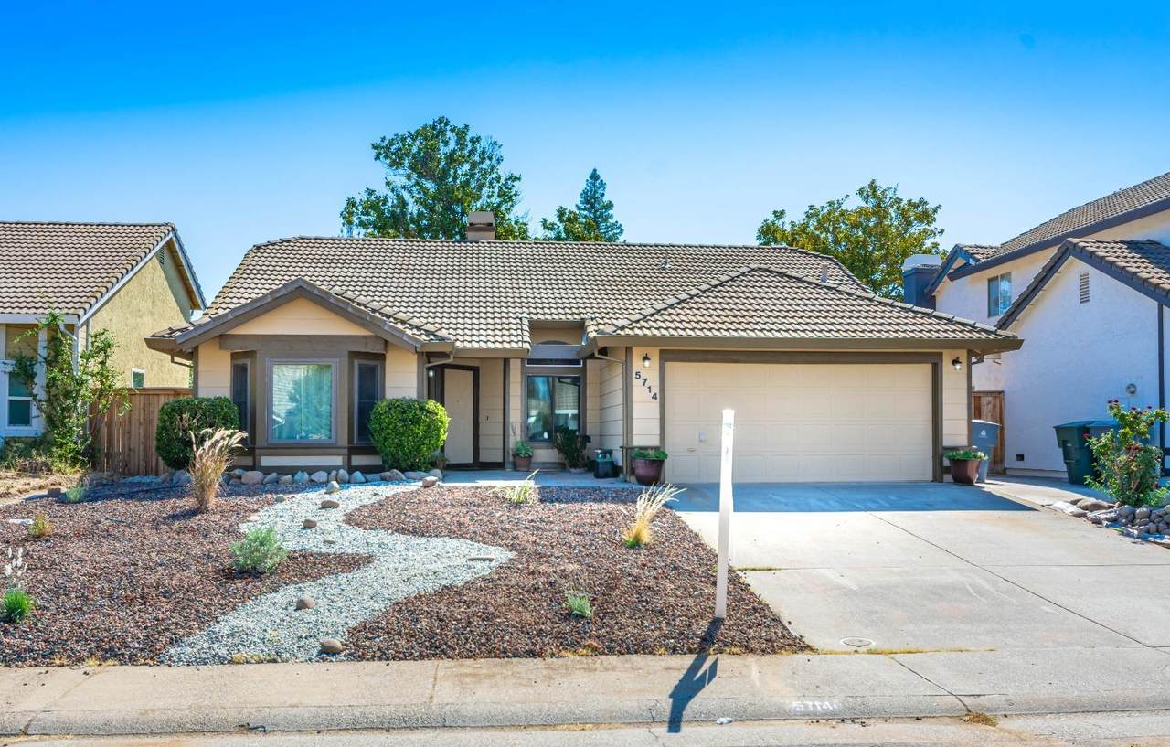 5714 River Run Circle - Photo 1