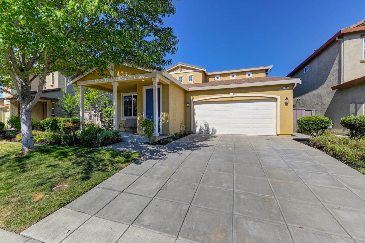 1381 Mallard Creek Drive - Photo 1