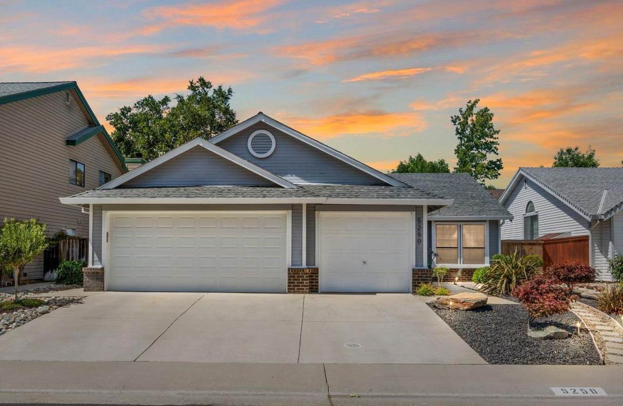 5250 Spring Creek Way - Photo 1
