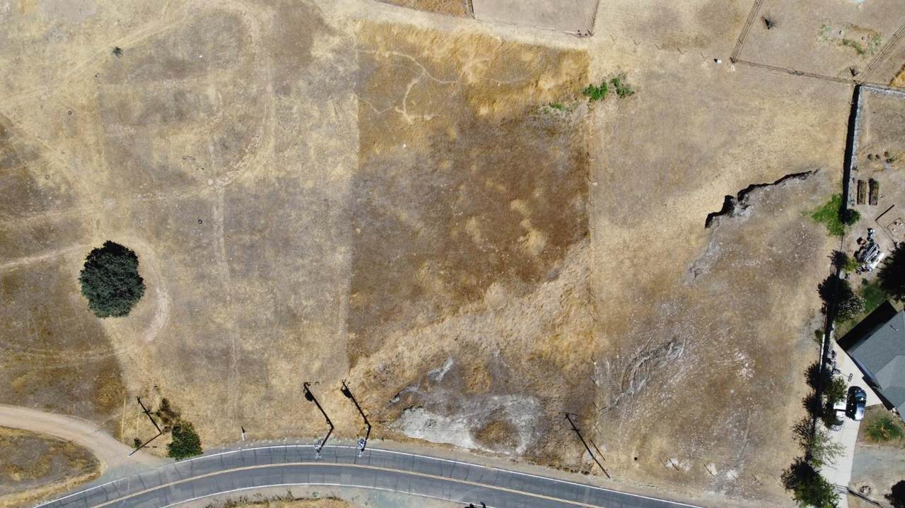 4270 Cheyenne Drive - Photo 1