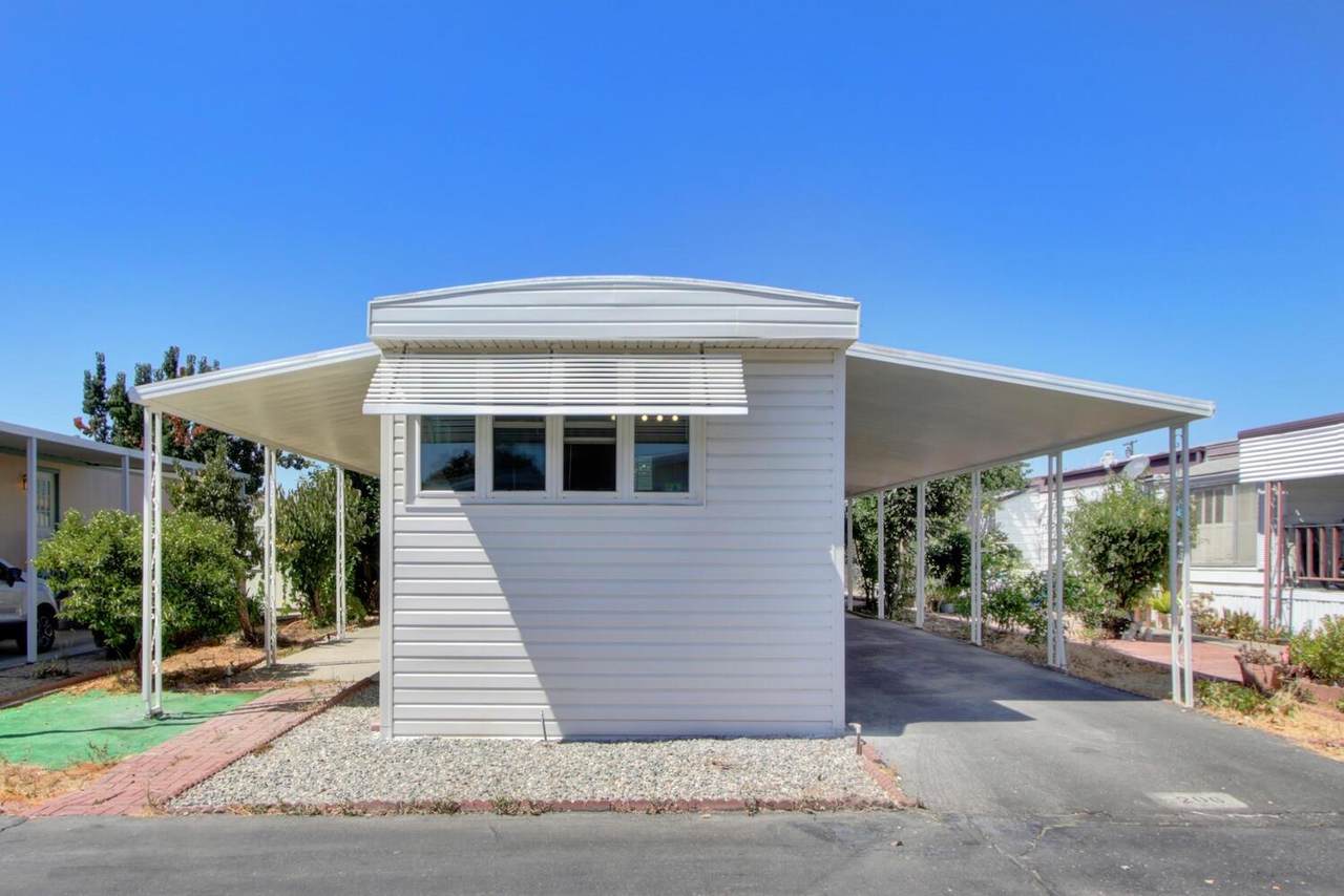 6821 Capital Circle - Photo 1