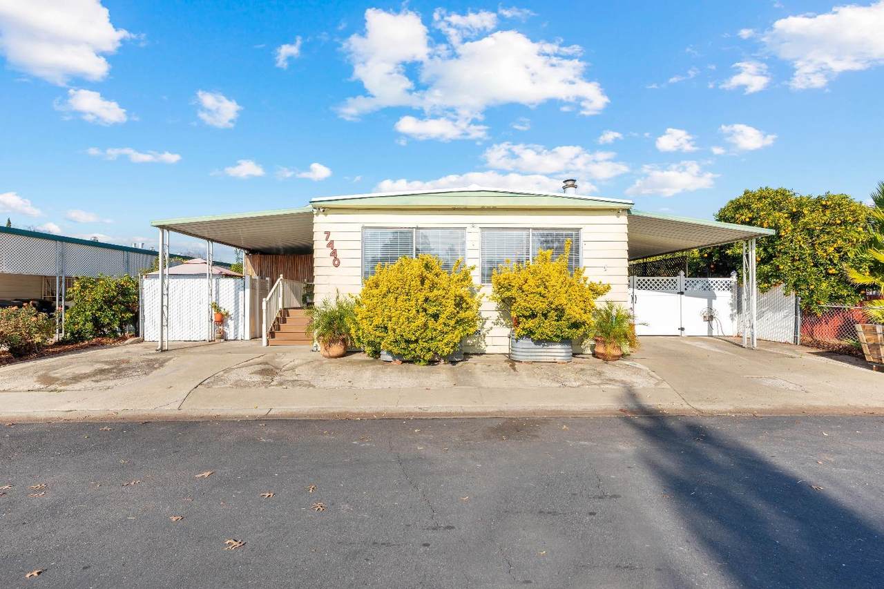 7440 Bouvais Circle - Photo 1