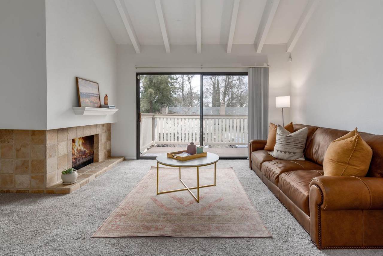 508 Woodside Oaks - Photo 1