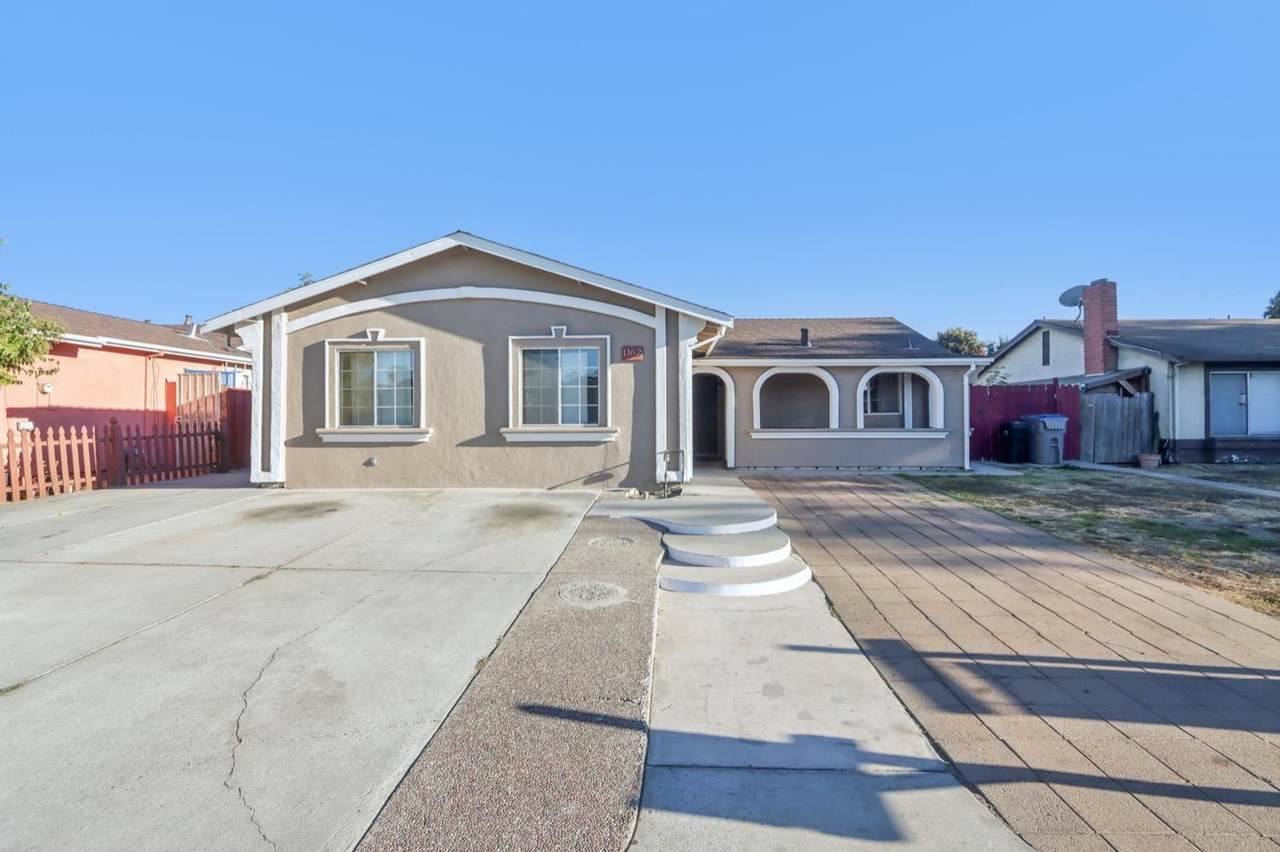 1162 Winslow Drive - Photo 1