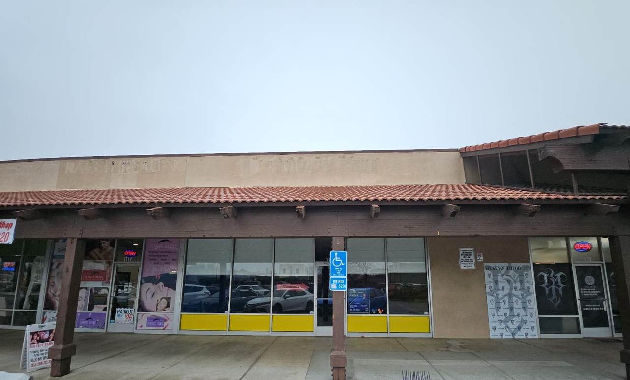 1140 Main St - Photo 1