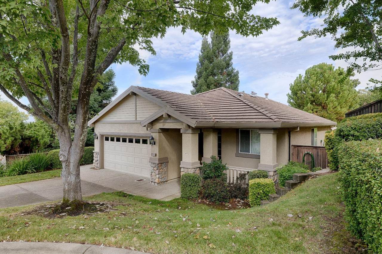 3005 Chimney Court - Photo 1