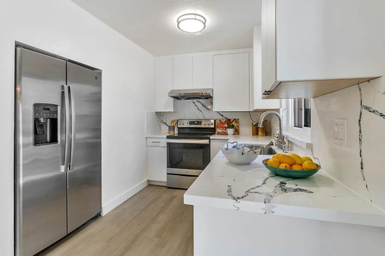 488 Sycamore Circle - Photo 1