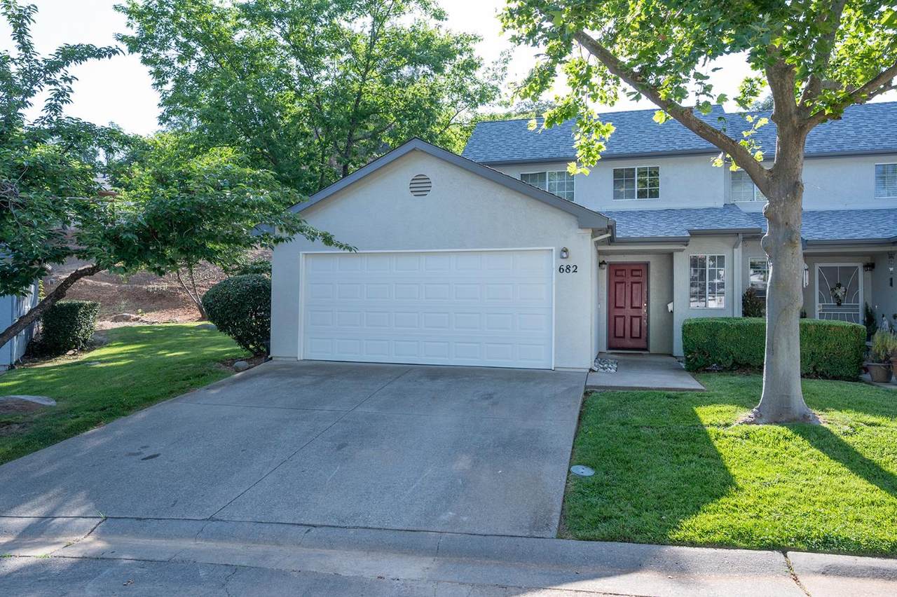 682 David Circle - Photo 1