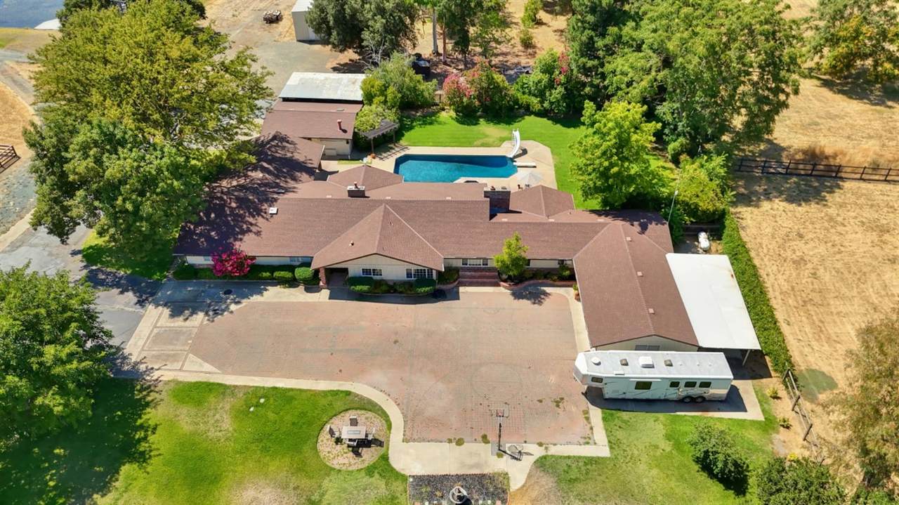 8720 Tavernor Road - Photo 1