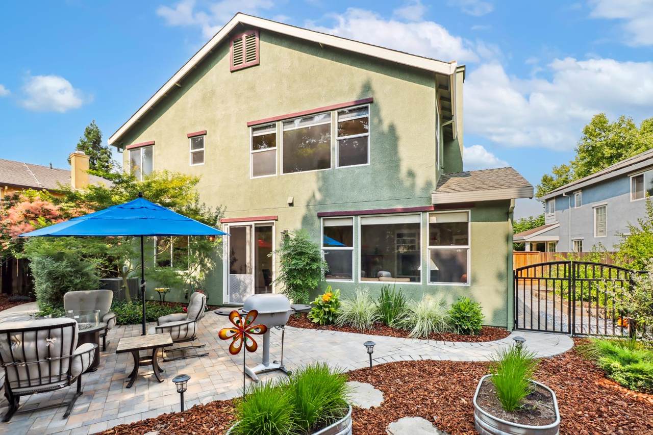 2110 Sargent Court - Photo 1
